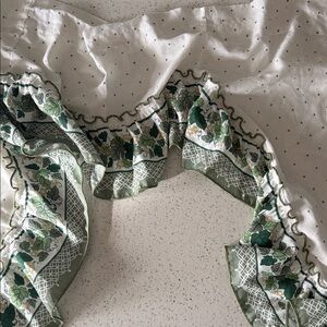 Sweet window Valance Curtain Ruffles Green and White